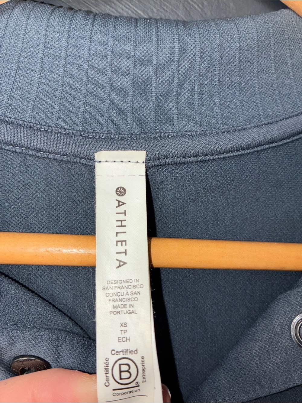 Athleta Flurry Seamless Henley - Picture 2 of 6